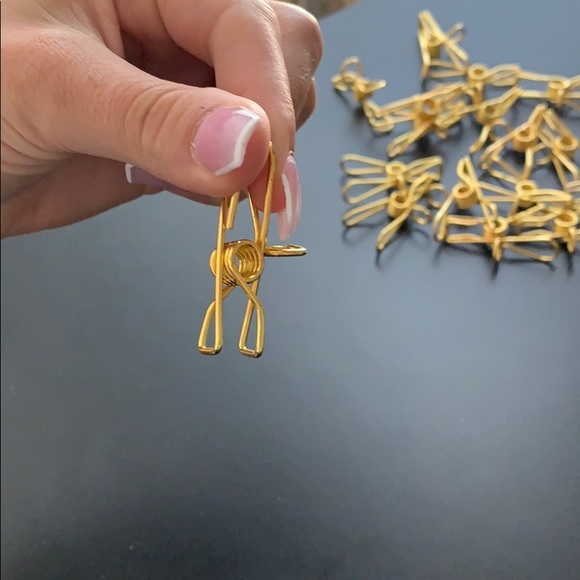 GOLD CLIPS - Picture 4 of 6